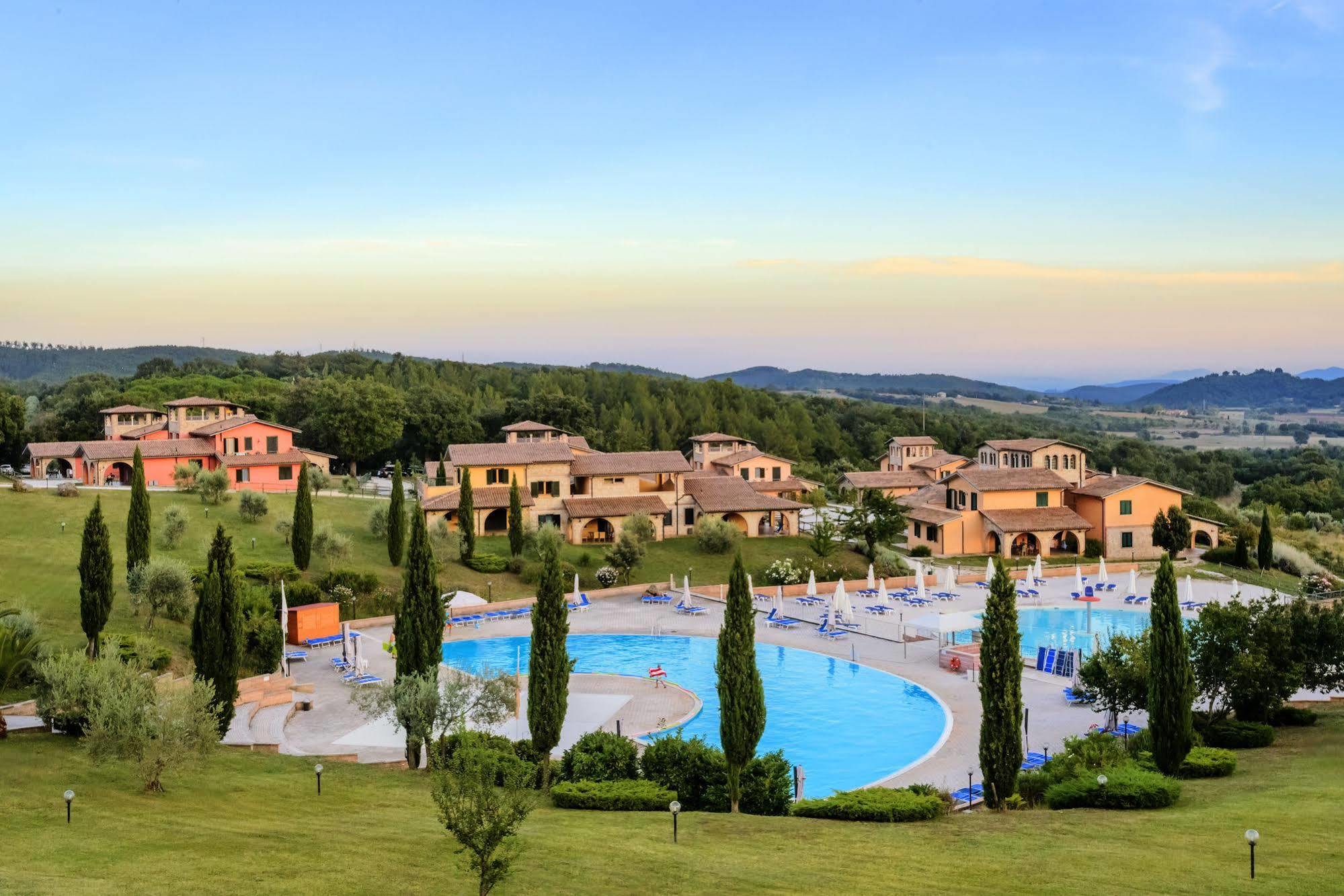 Pian Dei Mucini Resort Il Borgo Massa Marittima Exterior foto